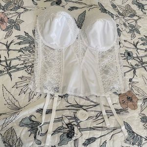 Va Bien | White Lace Strapless Bustier Size 40DD